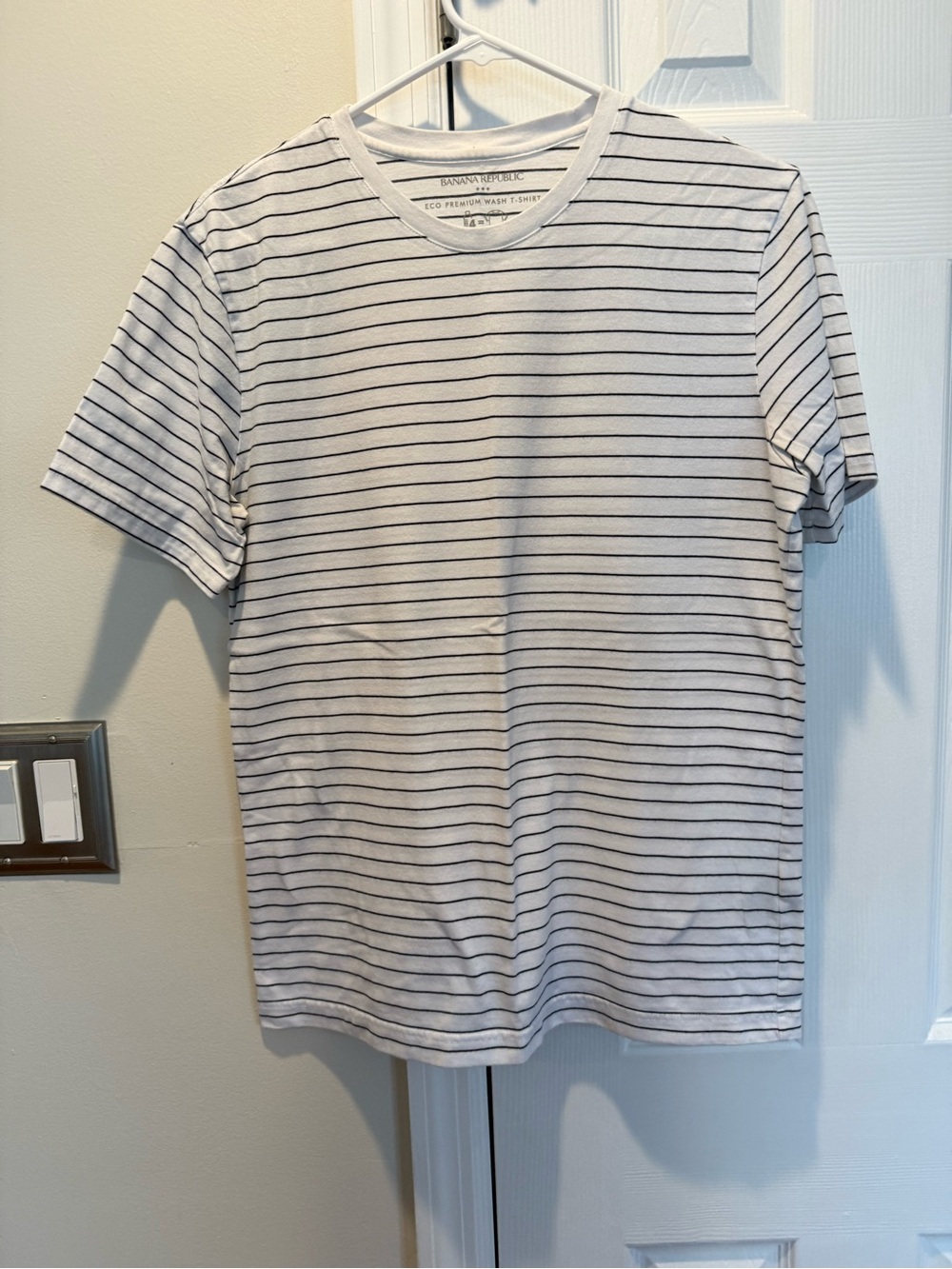 Banana Republic White & Navy Striped Crewneck T-Shirt